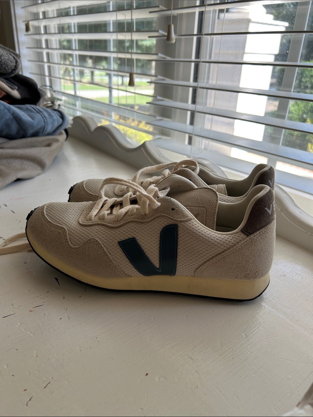 Veja Kids Cream Sneaker with Navy 'V' Detail